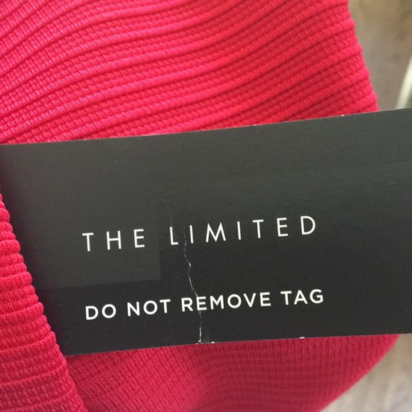 Limited red strapless dress - Picture 3 of 3